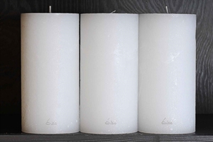 Velvet Zylinderkerze, 13cm x Ø100mm, weiss Velvet Zylinderkerze, 13cm x Ø100mm, weiss