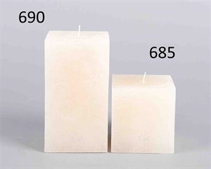 Rustic Kubuskerze, H5cm x 50x 50mm, asparagus* Rustic Kubuskerze, H5cm x 50x 50mm, asparagus*