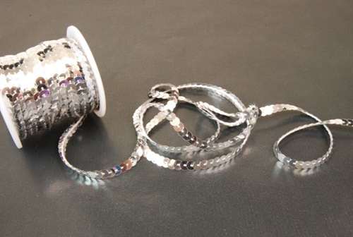Band 20m/ 6mm, Pailletten, silber Band 20m/ 6mm, Pailletten, silber