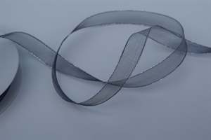 Band 50m/ 15mm, Organza mit Silberkante, grau Band 50m/ 15mm, Organza mit Silberkante, grau