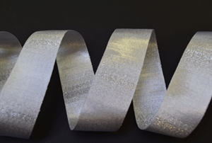 Band 25m/ 25mm, Lurex in Satin, weiss Band 25m/ 25mm, Lurex in Satin, weiss