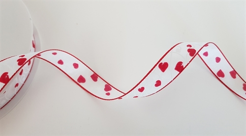 Band 25m/ 15mm, Herz mit Ranke, rot Band 25m/ 15mm, Herz mit Ranke, rot