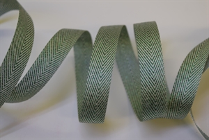 Band 25m/ 12mm, Fischgrat mit Lurex, grün Band 25m/ 12mm, Fischgrat mit Lurex, grün