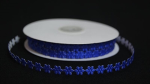 Band 25m/ 10mm, Blüte klebend, dblau Band 25m/ 10mm, Blüte klebend, dblau