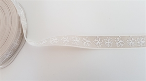 Band 20m/ 15mm, Blume auf Leine, natur-weiss Band 20m/ 15mm, Blume auf Leine, natur-weiss