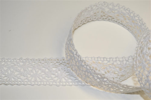 Band 20m/ 22mm, Häkel-Spitzenborte, weiss Band 20m/ 22mm, Häkel-Spitzenborte, weiss