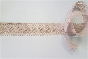 Band 20m/ 22mm, Häkel-Spitzenborte, hellbraun Band 20m/ 22mm, Häkel-Spitzenborte, hellbraun