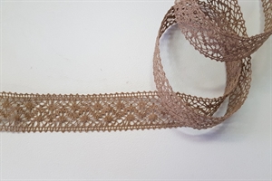 Band 20m/ 22mm, Häkel-Spitzenborte, braun Band 20m/ 22mm, Häkel-Spitzenborte, braun