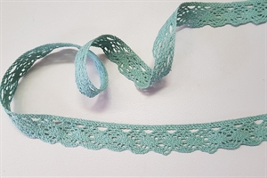 Band 15m/ 20mm, Häkel-Spitzenborte ass, grün Band 15m/ 20mm, Häkel-Spitzenborte ass, grün