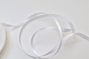 Band 50m/ 03mm, Double face Satin, weiss Band 50m/ 03mm, Double face Satin, weiss