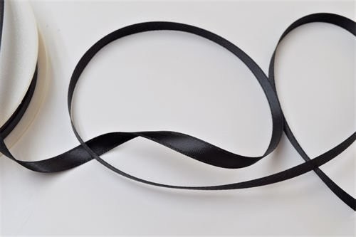 Band 50m/ 03mm, Double face Satin, schwarz Band 50m/ 03mm, Double face Satin, schwarz