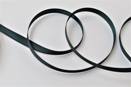 Band 25m/ 07mm, Double face Satin, dunkelgrün Band 25m/ 07mm, Double face Satin, dunkelgrün