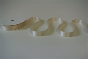 Band 25m/ 15mm, Double face Satin, beige Band 25m/ 15mm, Double face Satin, beige
