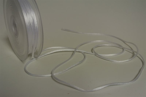 Band 25m/ 2mm, Seiden-Cord, weiss Band 25m/ 2mm, Seiden-Cord, weiss