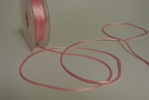 Band 25m/ 2mm, Seiden-Cord, hrosa Band 25m/ 2mm, Seiden-Cord, hrosa