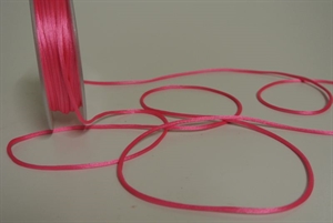 Band 25m/ 2mm, Seiden-Cord, fuchsia Band 25m/ 2mm, Seiden-Cord, fuchsia