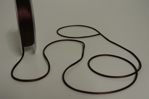 Band 25m/ 2mm, Seiden-Cord, stierenblut