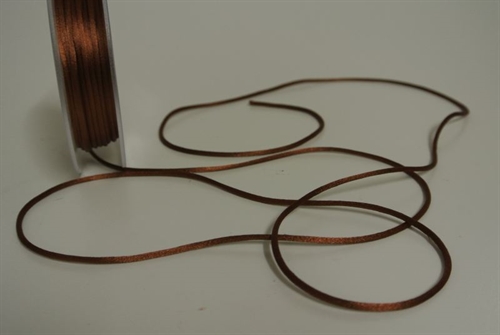 Band 25m/ 2mm, Seiden-Cord, hbraun/kupfer Band 25m/ 2mm, Seiden-Cord, hbraun/kupfer