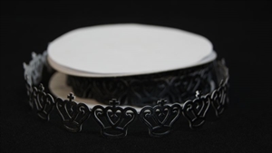 Band 10y/ 25mm, Krone ca. 350 klebend, schwarz Band 10y/ 25mm, Krone ca. 350 klebend, schwarz