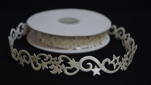 Band 10y/ 22mm, Sterne/ Tanne klebend, ecru Band 10y/ 22mm, Sterne/ Tanne klebend, ecru