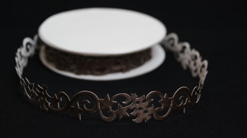 Band 10y/ 22mm, Sterne/ Tanne klebend, braun Band 10y/ 22mm, Sterne/ Tanne klebend, braun