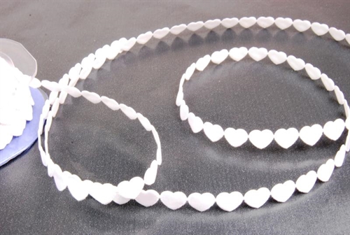 Band 10y/ 10mm, mini Herz klebend, weiss Band 10y/ 10mm, mini Herz klebend, weiss
