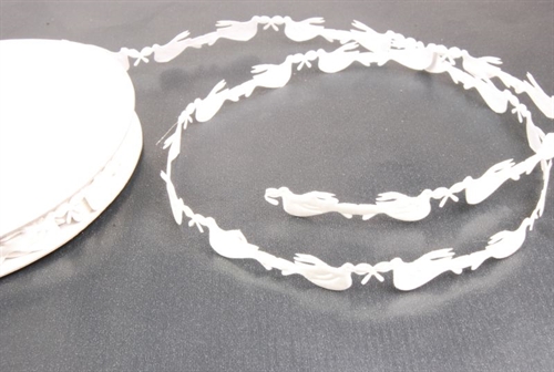 Band 10y/ 15mm, Tauben kleben, ecru Band 10y/ 15mm, Tauben kleben, ecru