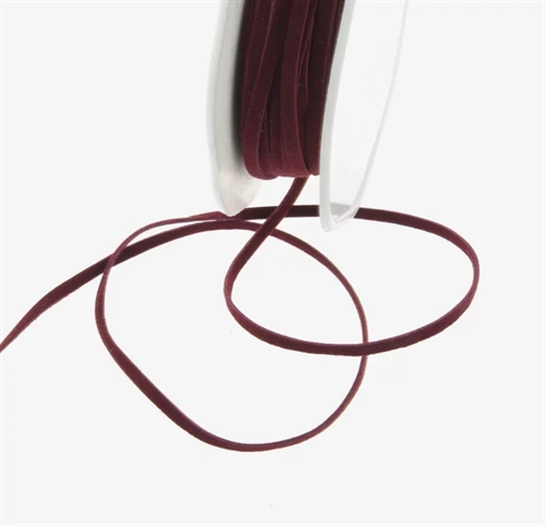 Band 25m/ 3mm, Lederkordel, bordeaux Band 25m/ 3mm, Lederkordel, bordeaux