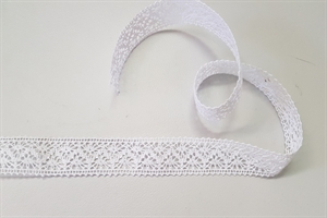 Band 10m/ 22mm, Häkel-Spitzenborte, weiss Band 10m/ 22mm, Häkel-Spitzenborte, weiss