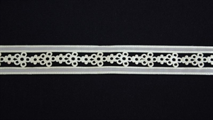 Band 20m/ 25mm, Blume gestanzt, grün Band 20m/ 25mm, Blume gestanzt, grün