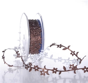 Band 10m/ 15mm, Blumenbordüre klebend, dbraun Band 10m/ 15mm, Blumenbordüre klebend, dbraun