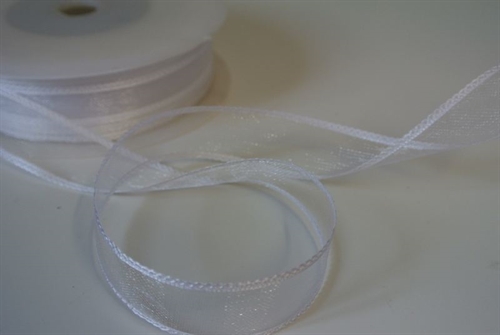 Band 20m/ 25mm, Organza mit Flechtkante, weiss Band 20m/ 25mm, Organza mit Flechtkante, weiss
