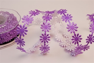 Band 10m/ 15mm, Blümchen 600x klebend, lila Band 10m/ 15mm, Blümchen 600x klebend, lila