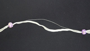 Band 10m/ 15mm, Organza/Holzperlen, violett Band 10m/ 15mm, Organza/Holzperlen, violett