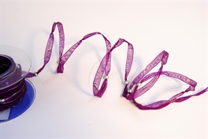 Girlande 10m/ 10mm, Organza mit Perlen, violett Girlande 10m/ 10mm, Organza mit Perlen, violett