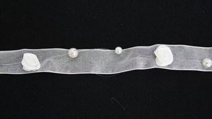 Band 2x 5m/ 25mm, Organz- Rosen & Perlen, weiss Band 2x 5m/ 25mm, Organz- Rosen & Perlen, weiss