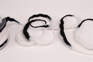 Band 15m/ 20mm, Wolle, schwarz/weiss Band 15m/ 20mm, Wolle, schwarz/weiss