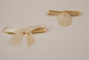 Masche, Flügel 3cm/ 10mm - Clipp, ecru Masche, Flügel 3cm/ 10mm - Clipp, ecru