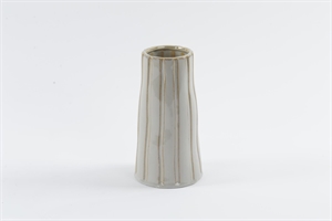BlumenVase, Vertical Keramik Ø11x H21cm, sand BlumenVase, Vertical Keramik Ø11x H21cm, sand