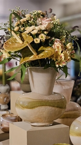 Glasvase, Damond Ø25x 13.4x H25cm, beige Glasvase, Damond Ø25x 13.4x H25cm, beige