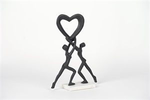 Figur, Paar mit Herz auf Marmor L13x H23cm, alu black