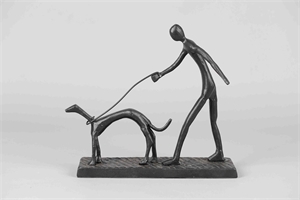 Figur, Mann mit Hund L36x 10x H36cm, burn Figur, Mann mit Hund L36x 10x H36cm, burn