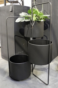 Metallständer, mit 3 Blumentöpfen - L46x H77, schwarz