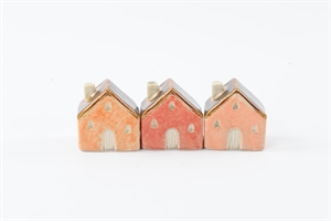Haus, Country - Keramik 6.5x 5.2x H9.6cm, bunt Haus, Country - Keramik 6.5x 5.2x H9.6cm, bunt