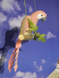 Papagei, auf Zweig H32cm, pink
