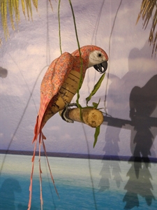 Papagei, auf Zweig H38cm, pink