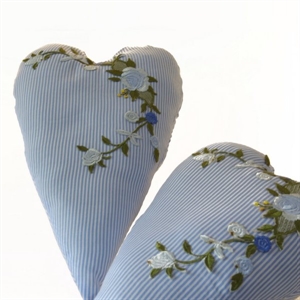 Herz-Kissen, Motiv Rosen 27cm, blau Herz-Kissen, Motiv Rosen 27cm, blau