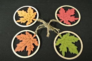 Herbstblätter, im Ring 8cm - Holz, sort.