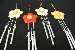 Deco, Metallblumen Windspiel 4-fach sortiert, bunt Deco, Metallblumen Windspiel 4-fach sortiert, bunt