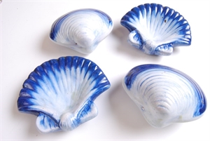 Deco, Keramikmuschel 7x 9cm, blau/weiss Deco, Keramikmuschel 7x 9cm, blau/weiss
